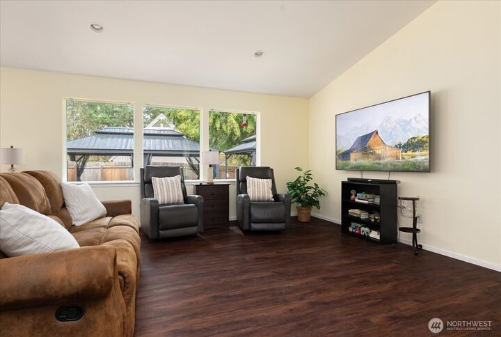 Property Photo: 7882 Blakely Avenue WA 98236