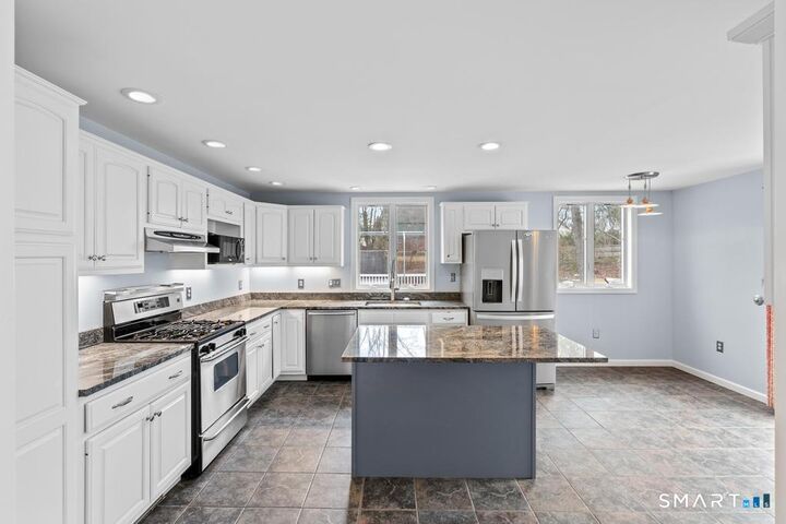 Property Photo:  83 Meadowbrook Road  CT 06107 