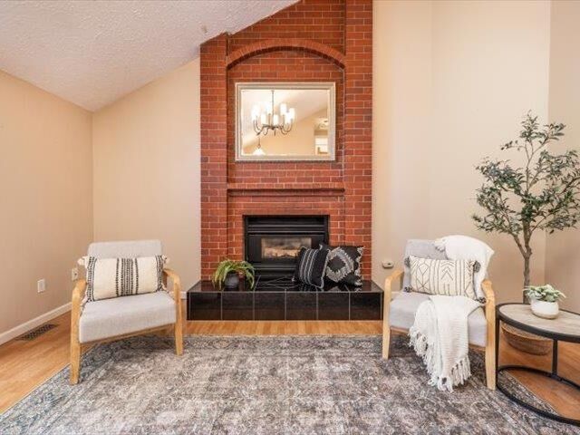 Property Photo: 621 W Teal Ave WA 99218