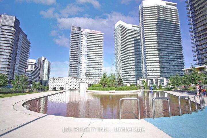 Property Photo: 95 McMahon Drive Ph4101 ON M2K 0H1
