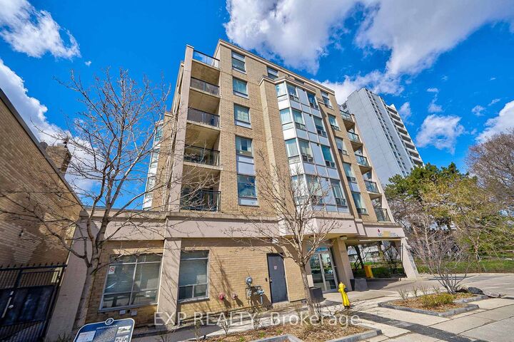 Photo de la propriété: 5940 Yonge Street 215 ON M2M 3V9