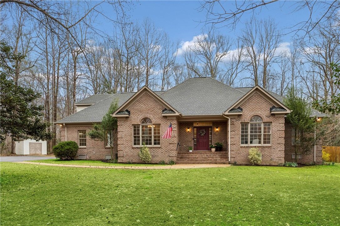 Property Photo:  7904 Matthew Court  VA 23089-9131 