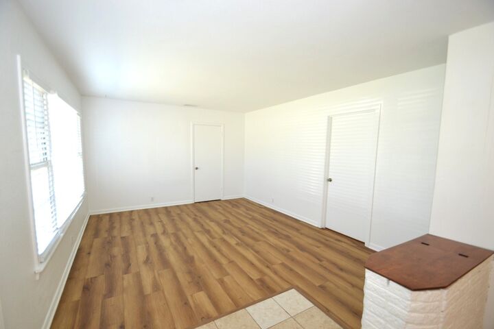 Property Photo: 1211 Ridgemont Drive TX 78723