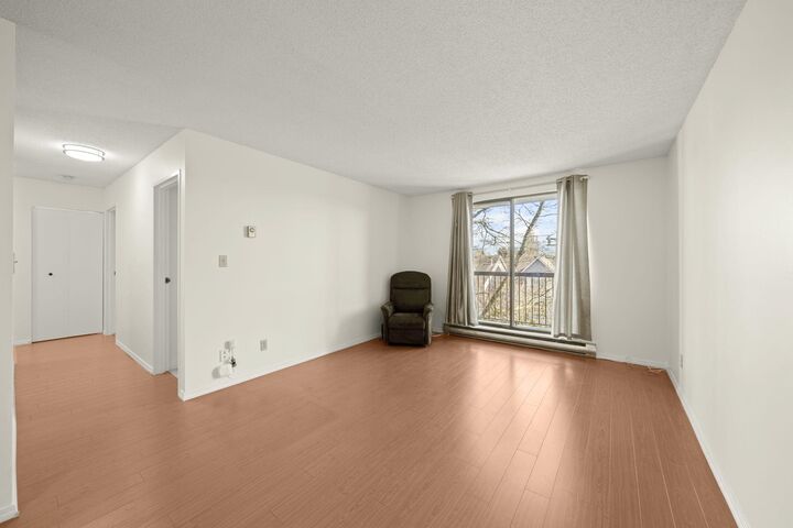Property Photo: 8391 Bennett Road 312 BC V6Y 1N4