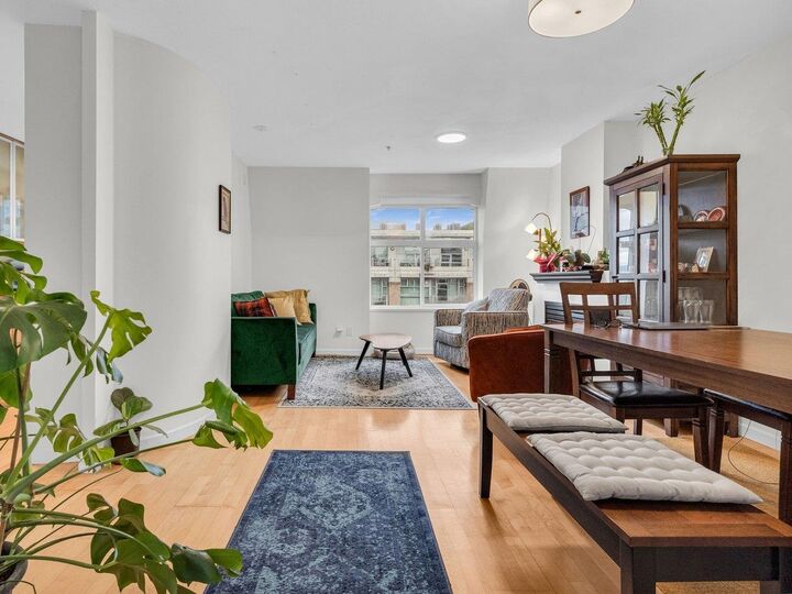 Property Photo: 3349 Dunbar Street 102 BC V6S 2B9