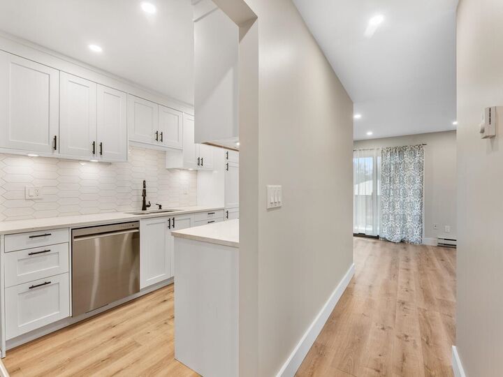 Photo de la propriété:  5191 203 Street 211  BC V3A 1V6 