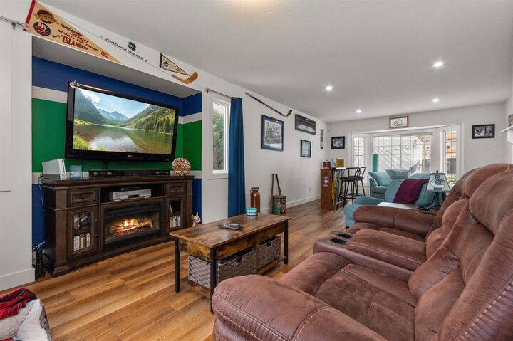 Property Photo: 45944 Thomas Road BC V2R 3X1