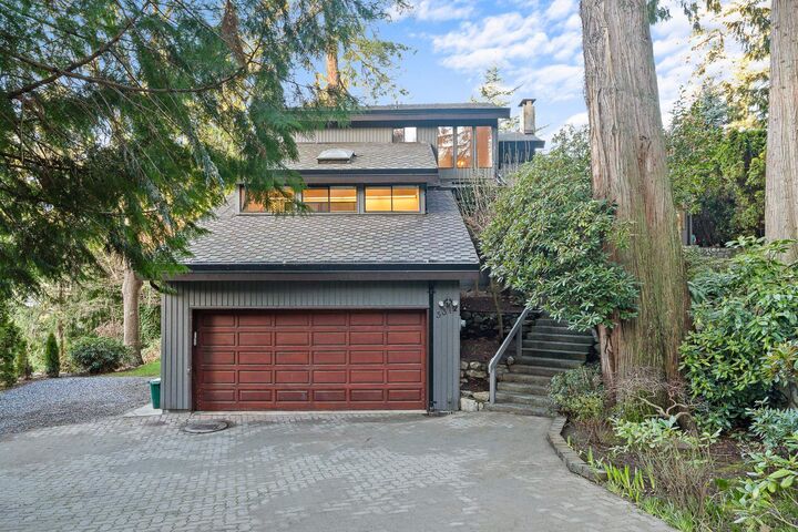 5312 Marine Drive — photo 1