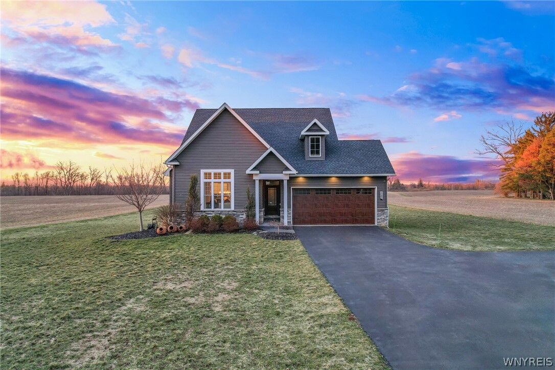 Property Photo:  2181 Woodard Road  NY 14059 