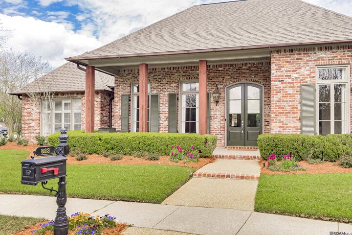 Property Photo:  823 Mossy Oak Ave  LA 70810 