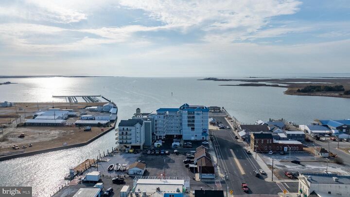 Property Photo:  1 Dock Street 301  MD 21817 