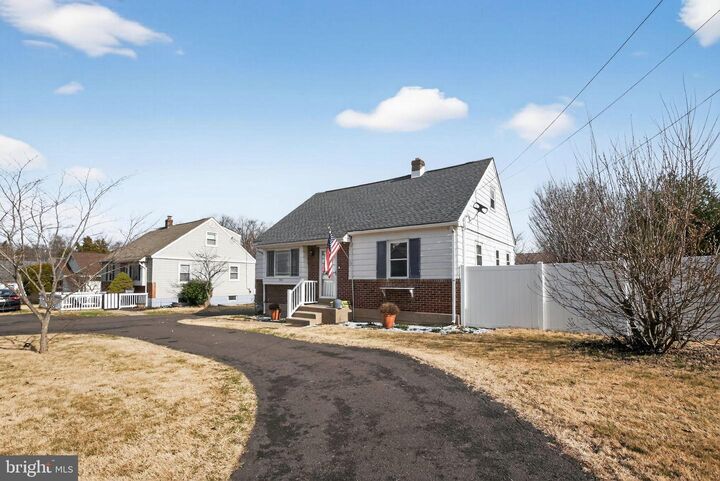 Property Photo: 2411 Horsham Road PA 19040