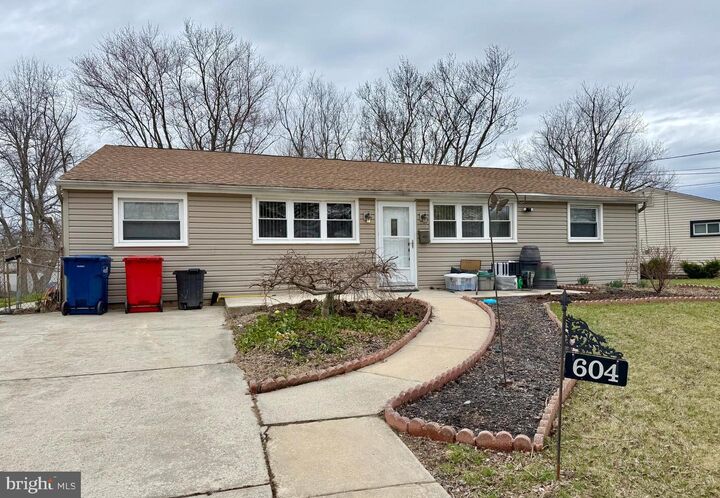 Property Photo:  604 Tait Road  NJ 08083 