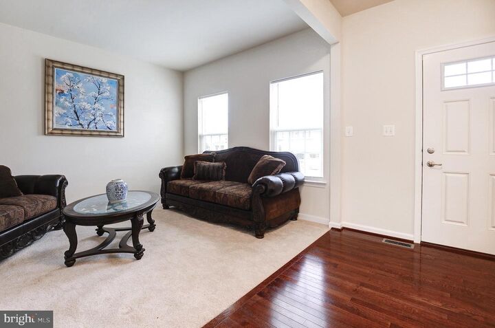 Property Photo: 9 Fox Meadow Drive VA 20180