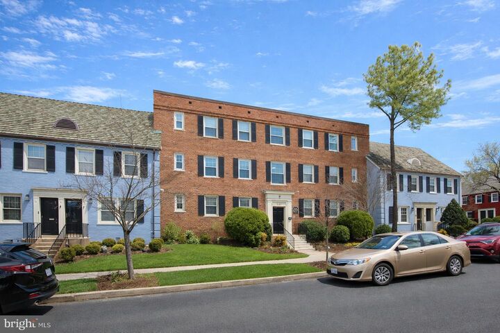 Property Photo:  2125 Suitland Terrace SE 302  DC 20020 