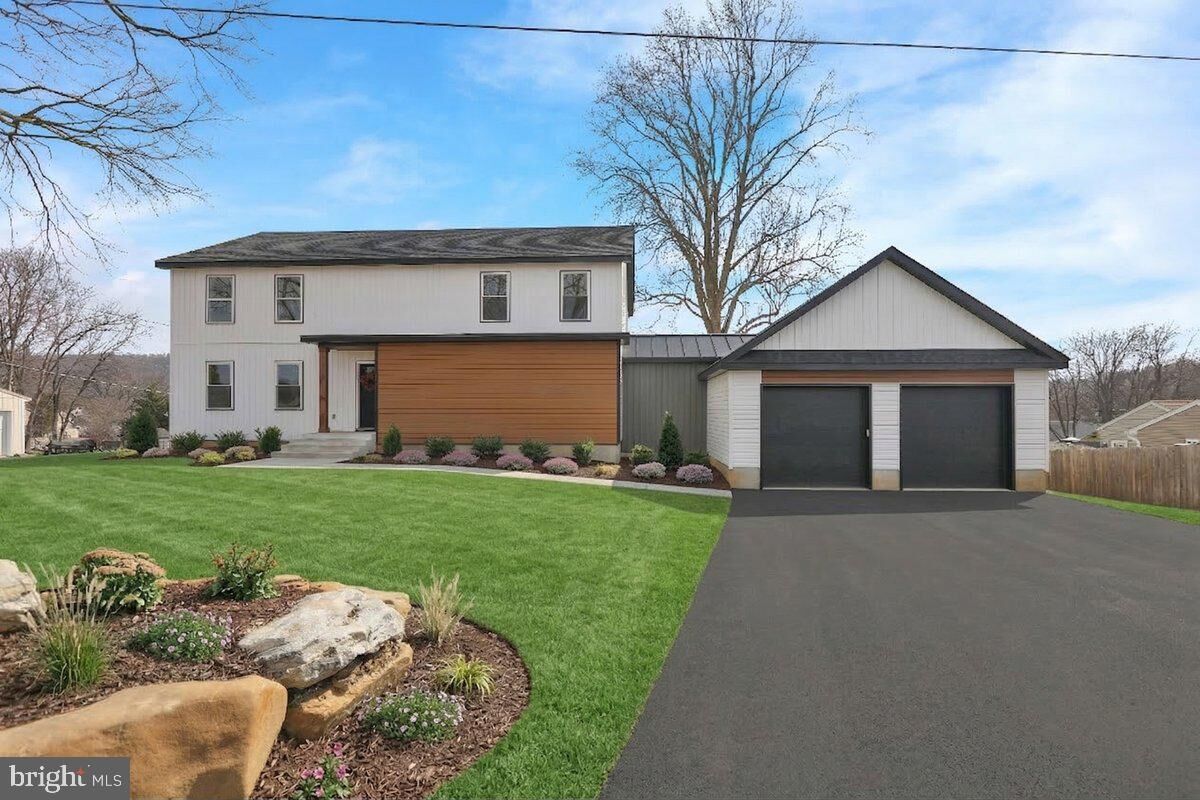 Property Photo:  258 W Fairview Avenue  PA 17547 