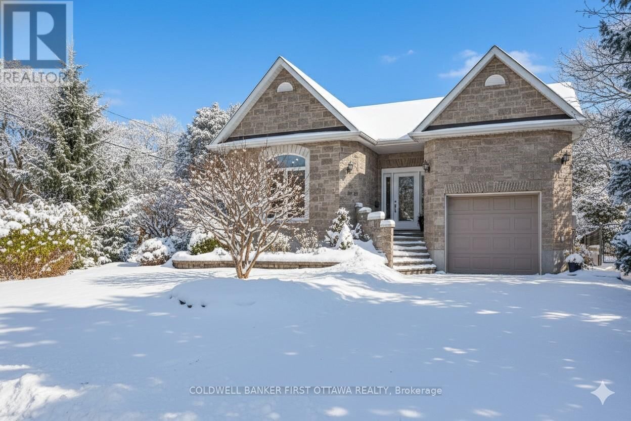 Property Photo: 475 Moffatt Street ON K7C 4V8