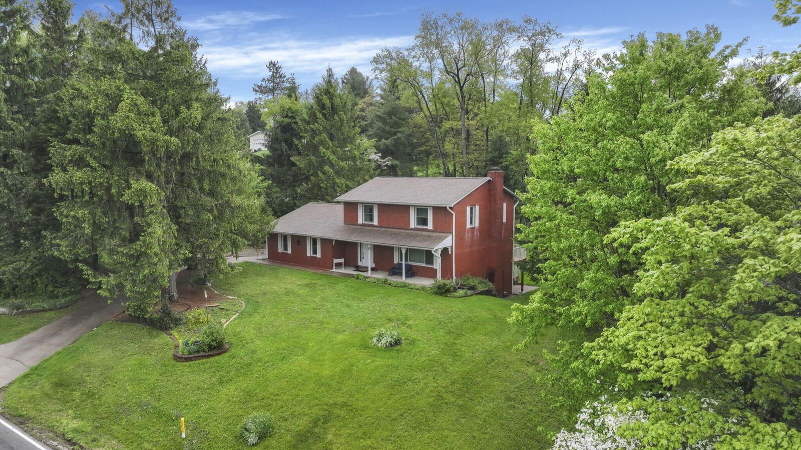 Property Photo:  1871 Blue Jay Road  OH 43056 