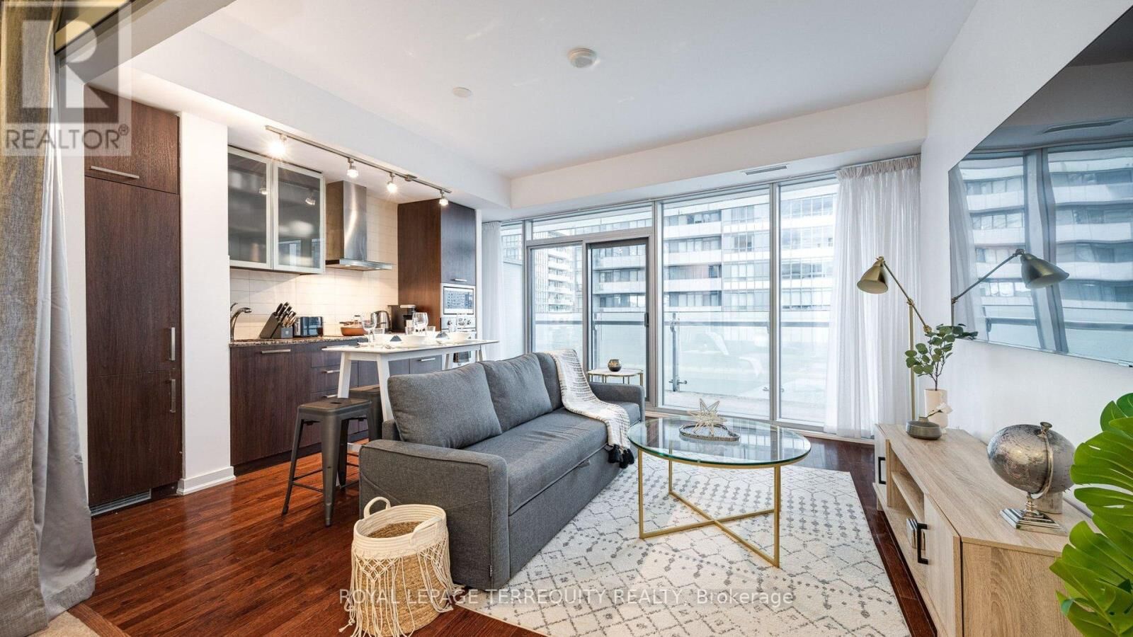 Property Photo:  14 York Street 1101  ON M5J 0B1 