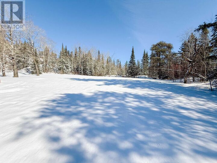 Photo de la propriété:  5268A Hwy 17 W  ON P0X 1S0 