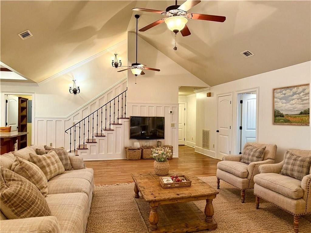Property Photo: 224 Hillcrest Drive GA 30701