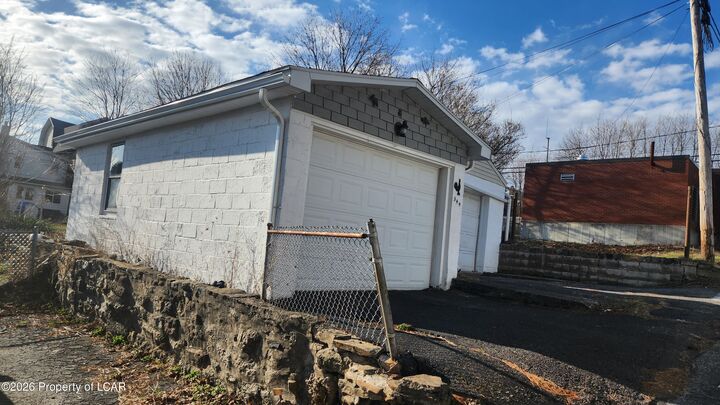 Property Photo: 549 Carson Street PA 18201