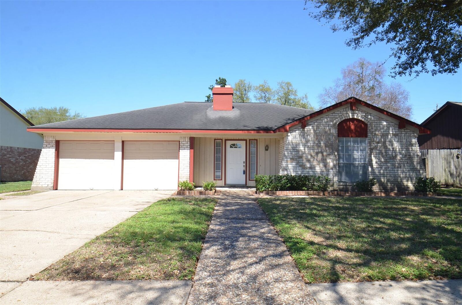Property Photo:  11502 Elmcroft Drive  TX 77099 