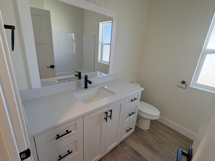 Property Photo:  658 N Kaycie Ln  UT 84759 