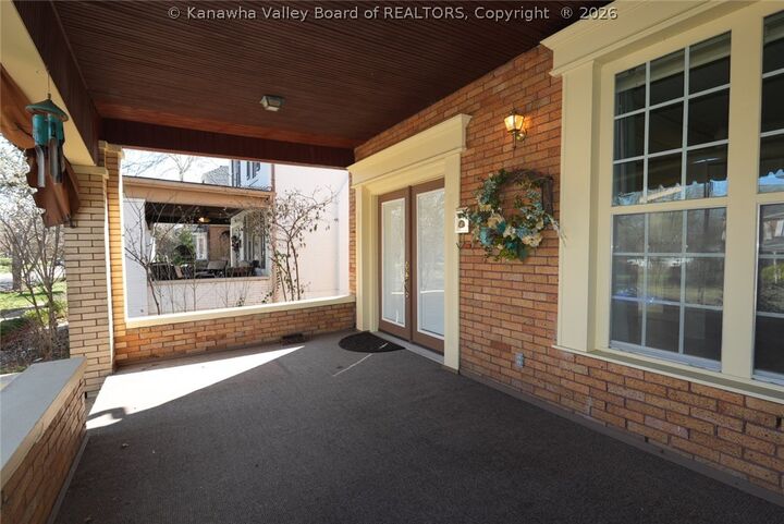 Property Photo: 439 13th Avenue WV 25701