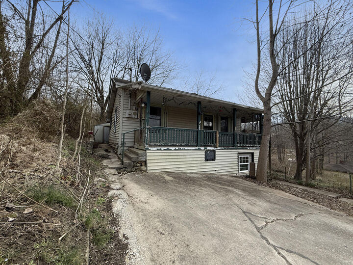 Property Photo:  138 Walter Street  KY 40873 