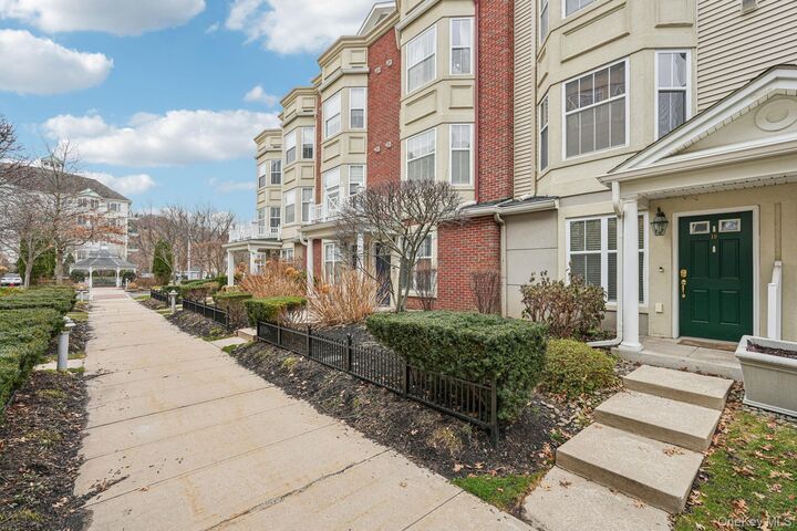 Property Photo:  10 Bridge Lane  NY 10927 