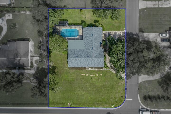 Property Photo: 609 W Pipkin Road FL 33813
