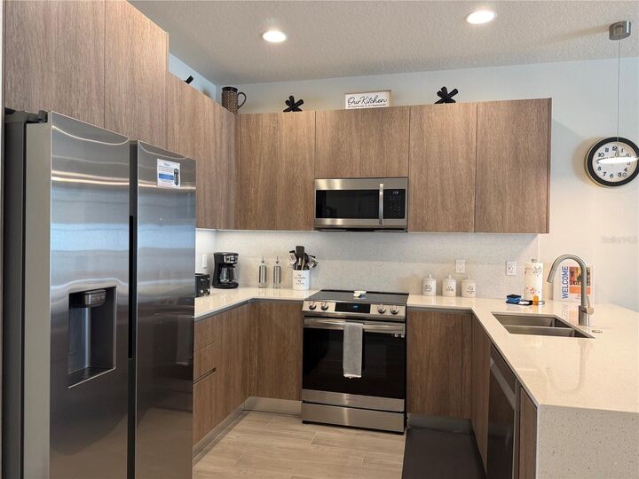 Property Photo: 1409 Serendipity Lane FL 34714