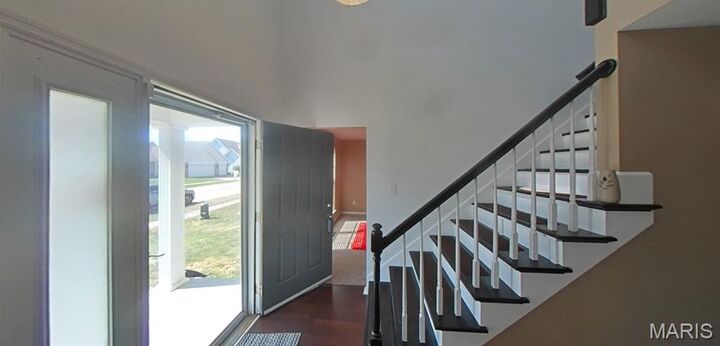 Property Photo:  1860 Chateau Du Mont Drive  MO 63031 