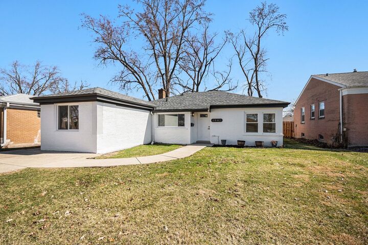 Property Photo:  1943 Mayfair Avenue  IL 60154 