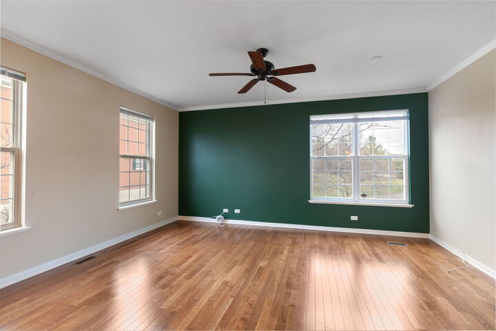 Property Photo: 787 Thornbury Court IL 60103