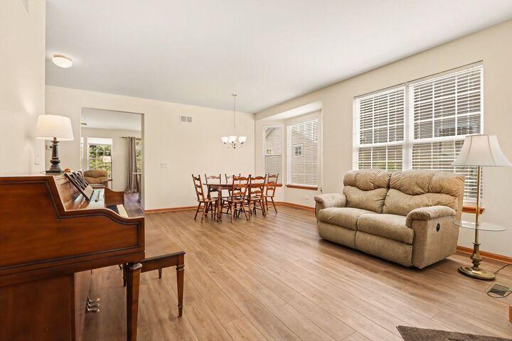 Property Photo:  1151 Barkston Lane  IL 60502 