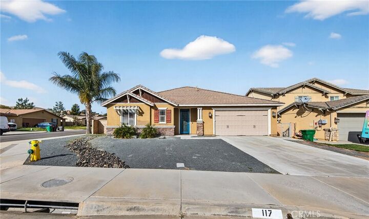 Property Photo: 117 Temple Ave CA 92223