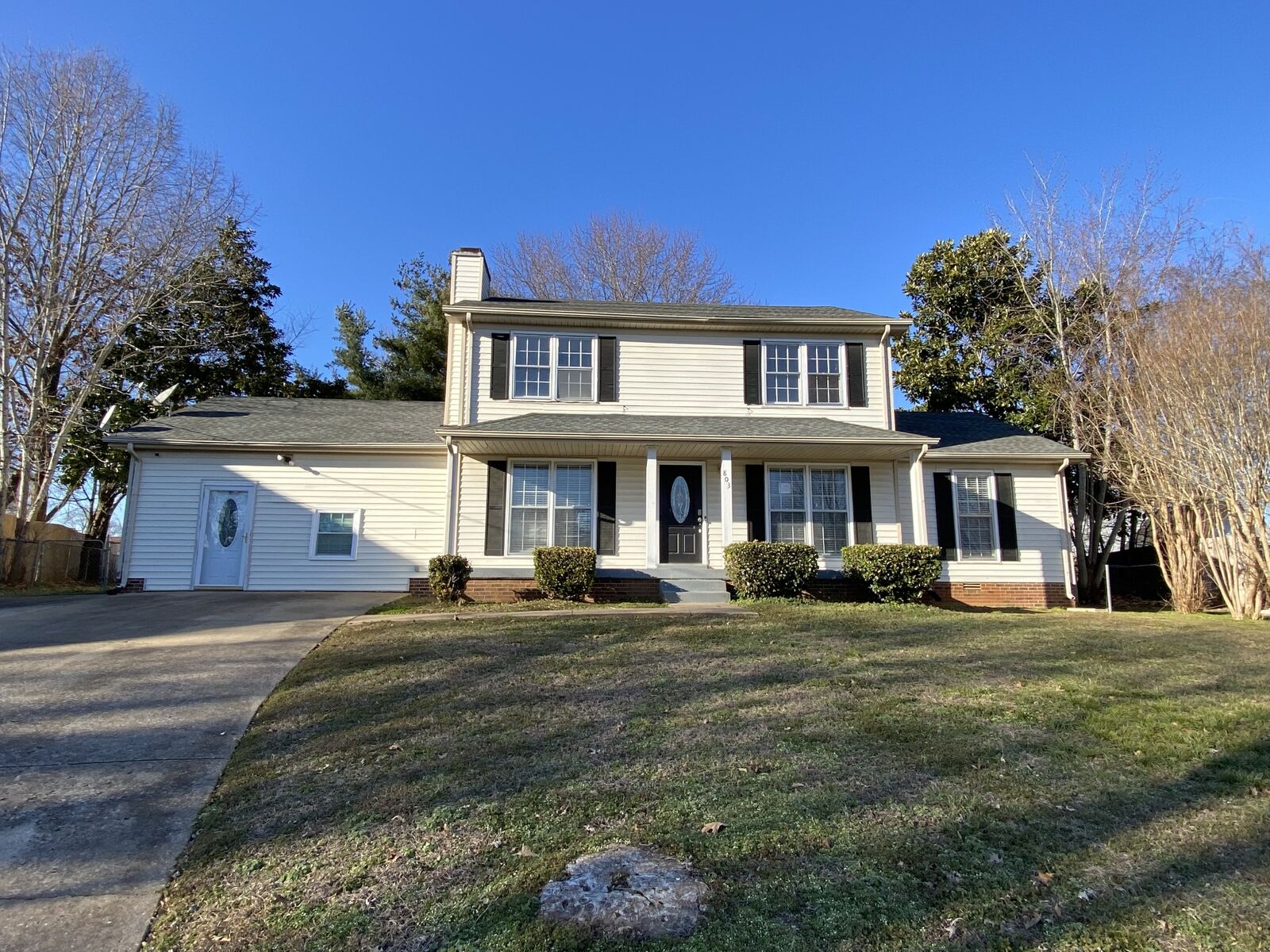 Property Photo:  803 Parkview Ct  TN 37042 