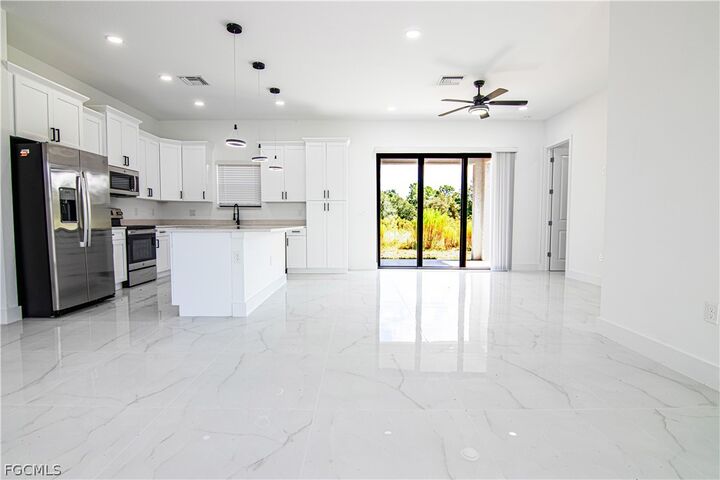 Property Photo:  1836 Lindsay Street  FL 33972 