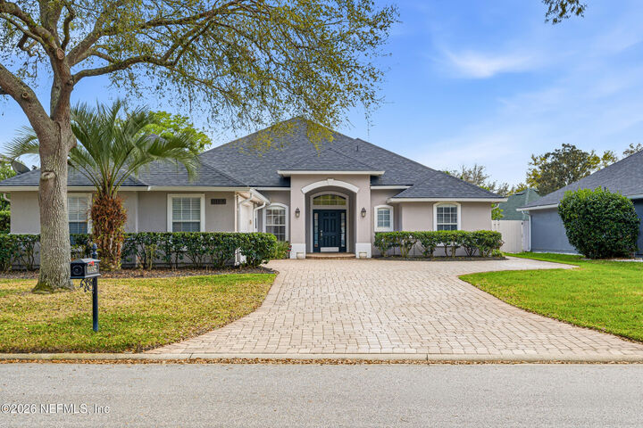 Property Photo:  11132 Belfair Court  FL 32256 