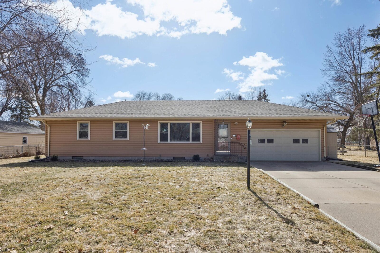 Property Photo:  8101 Noid Drive  MN 55428 