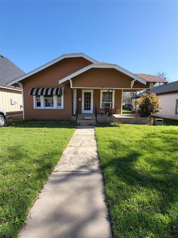 Property Photo:  1312 Lagonda Avenue  TX 76164 