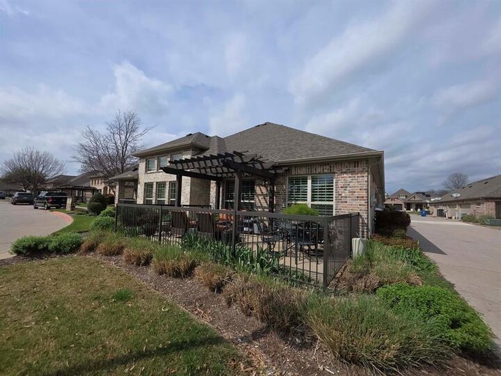 Property Photo: 5673 Hummingbird Lane TX 75069