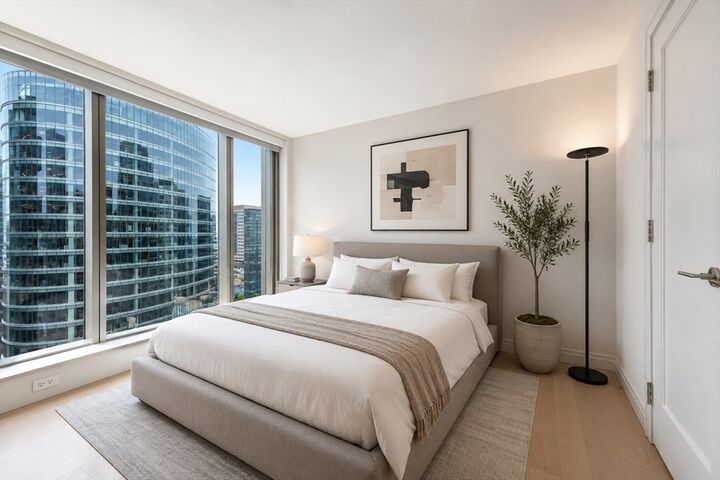 Property Photo: 135 Seaport Blvd 1607 MA 02210