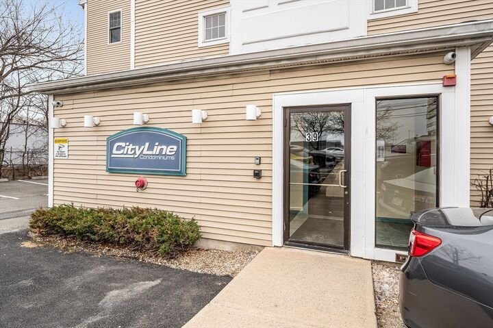 Property Photo:  39 Broadway 305  MA 02148 