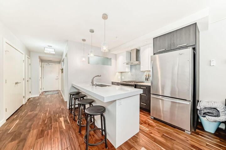 Property Photo: 1029 15 Avenue SW 303 AB T2R 0S5