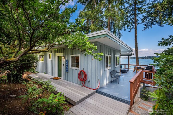 Property Photo:  23134  Vashon Highway SW  WA 98070 