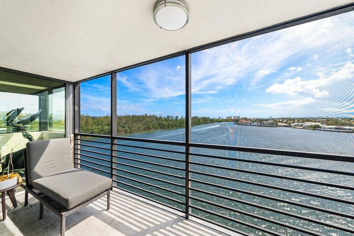 Property Photo:  900 NE Spanish River Boulevard 7E  FL 33431 