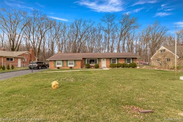 Property Photo:  1456 Meadowbrook Way  MI 48182 